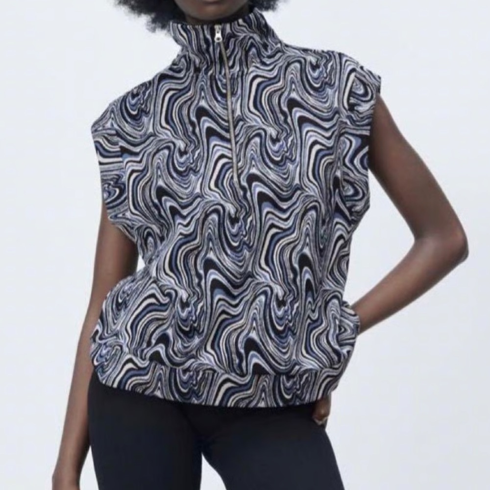 Zara Black and White Swirl Patterned Sleeveless Hoodie